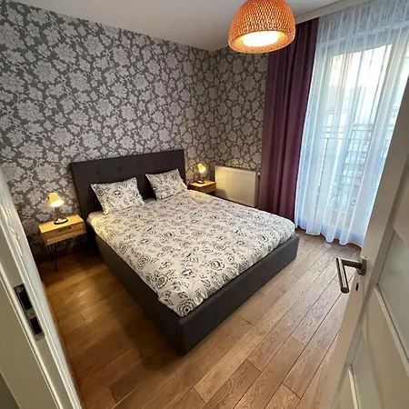 Apartment Browar Lubicz- 5min Walk To The Old Town, Garage *