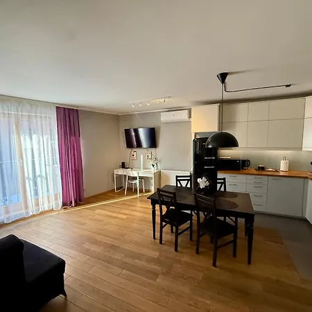 Apartmán Browar Lubicz- 5min Walk To The Old Town, Garage Krakov