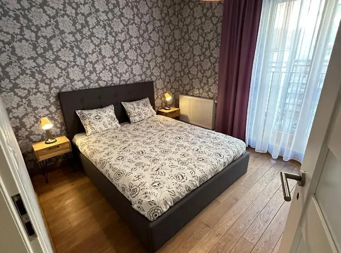 Apartment Browar Lubicz- 5min Walk To The Old Town, Garage *