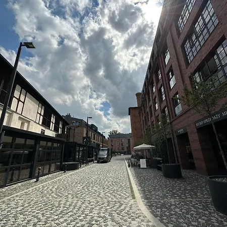 アパート Browar Lubicz- 5min Walk To The Old Town, Garage クラクフ